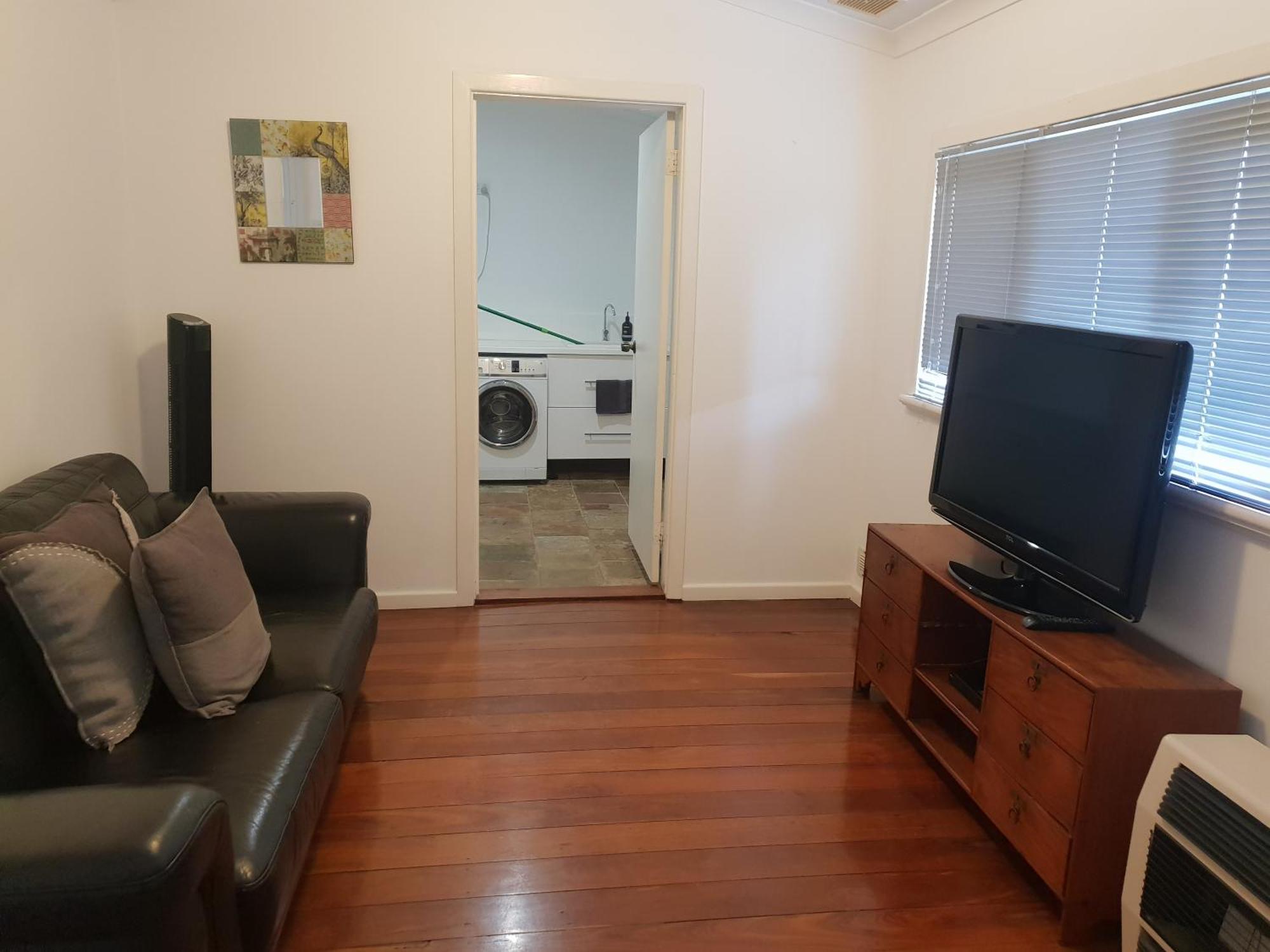 Leisurely Manor - Spacious Three Bedroom Home In Fremantle Exterior photo