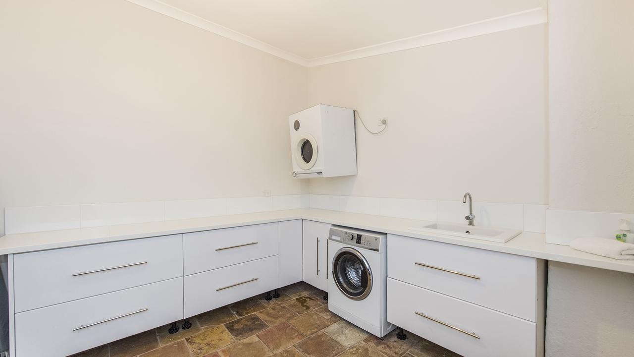 Leisurely Manor - Spacious Three Bedroom Home In Fremantle Exterior photo